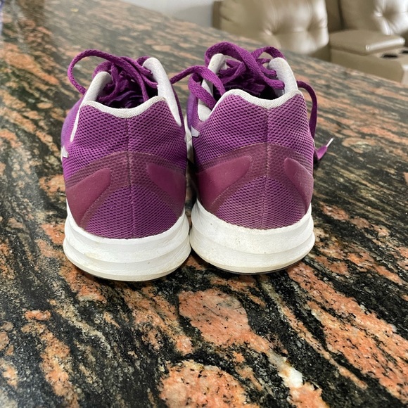 Nike light weight sneakers. Size 4.5 Uk (23cms). Condition 10/10 - Picture 6 of 6